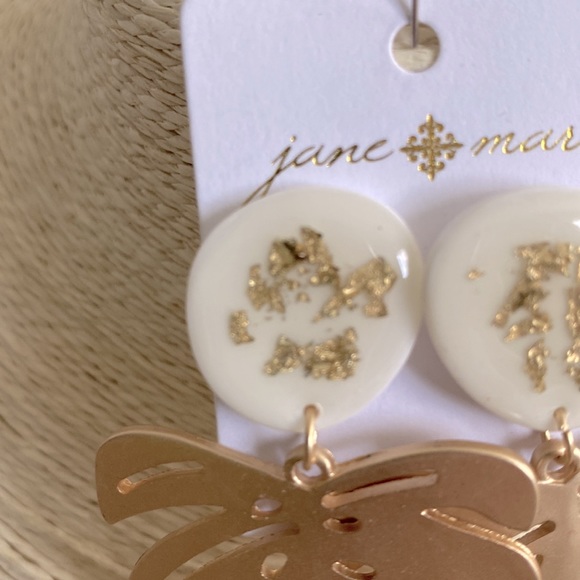 Monsterra leaf earrings - Picture 4 of 5